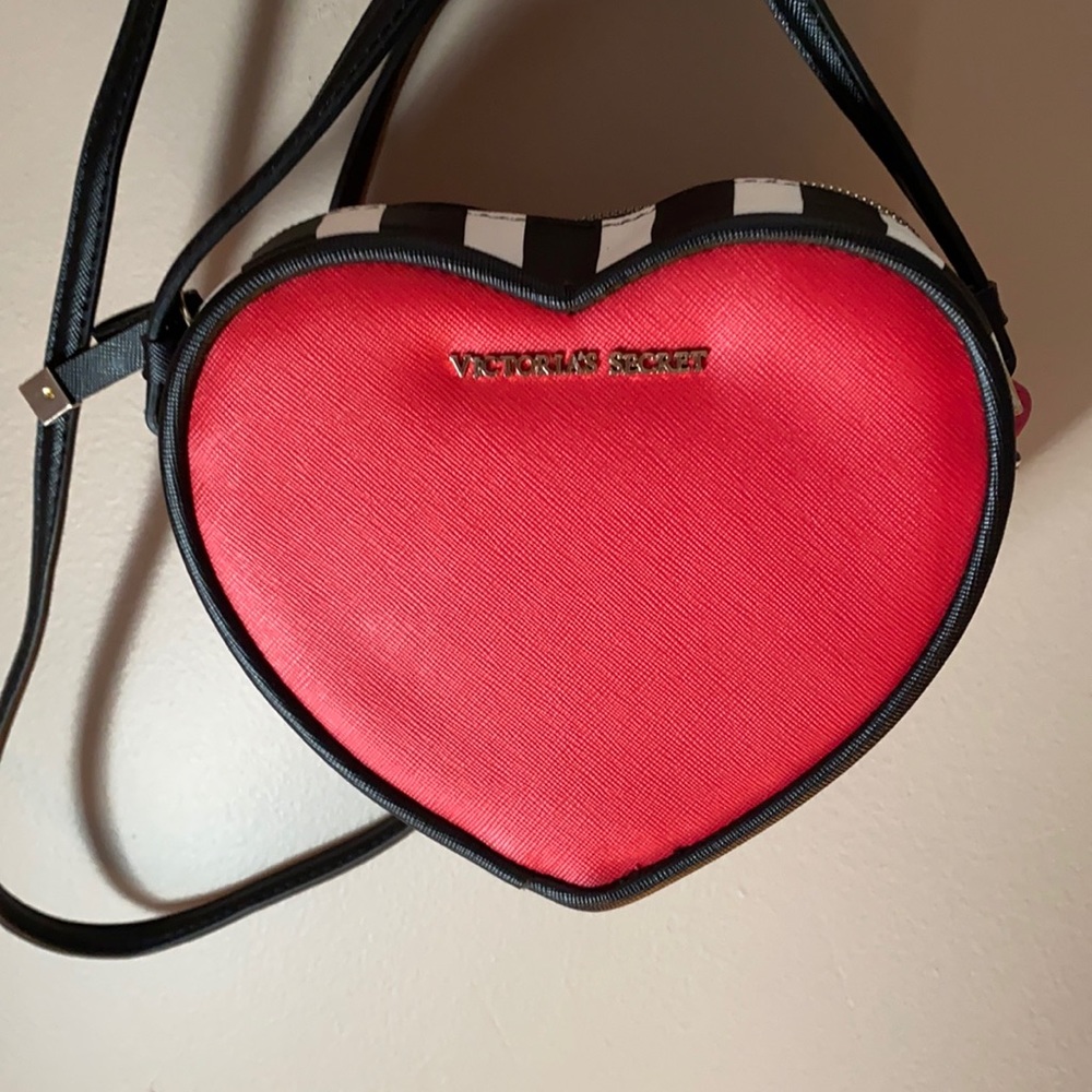 NWOT Victoria’s Secret heart shaped striped crossbody